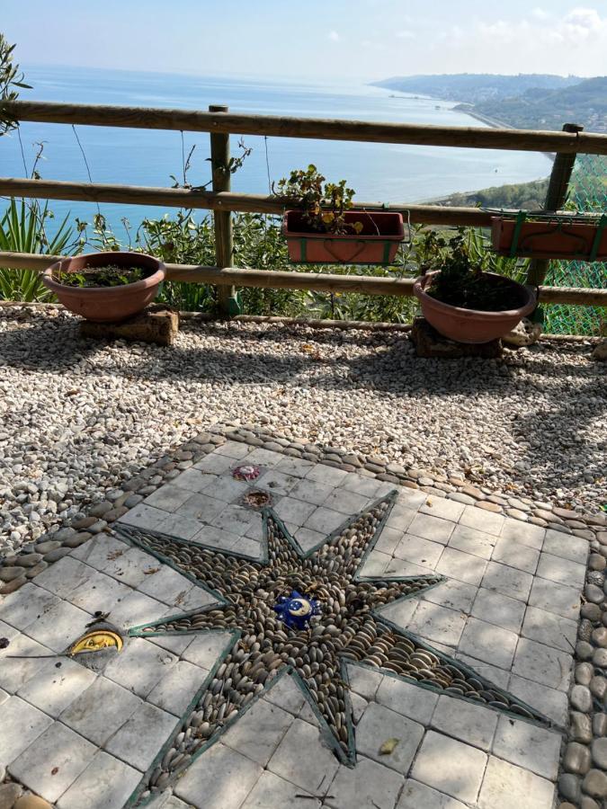 Appartamento Vacanza Moch - Viaggiatori Alla Scoperta Della Costa Dei Trabocchi Francavilla Al Mare Exterior foto